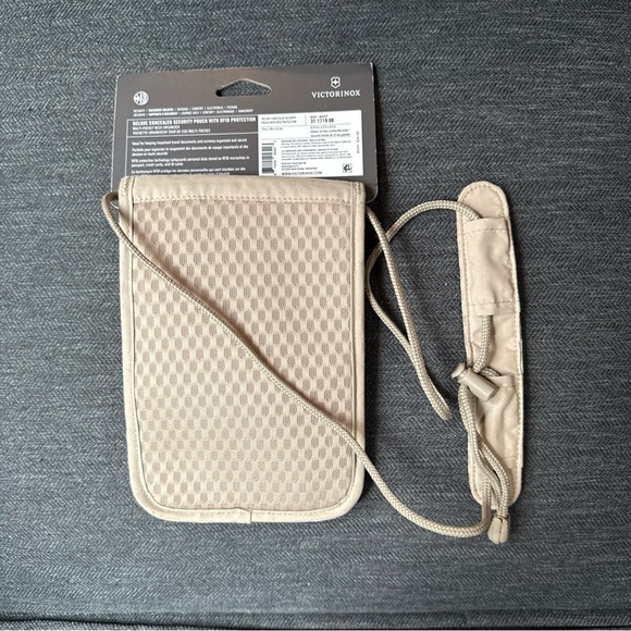 Victorinox Deluxe Concealed Security Pouch w/RFID Protection NWT - Picture 4 of 7